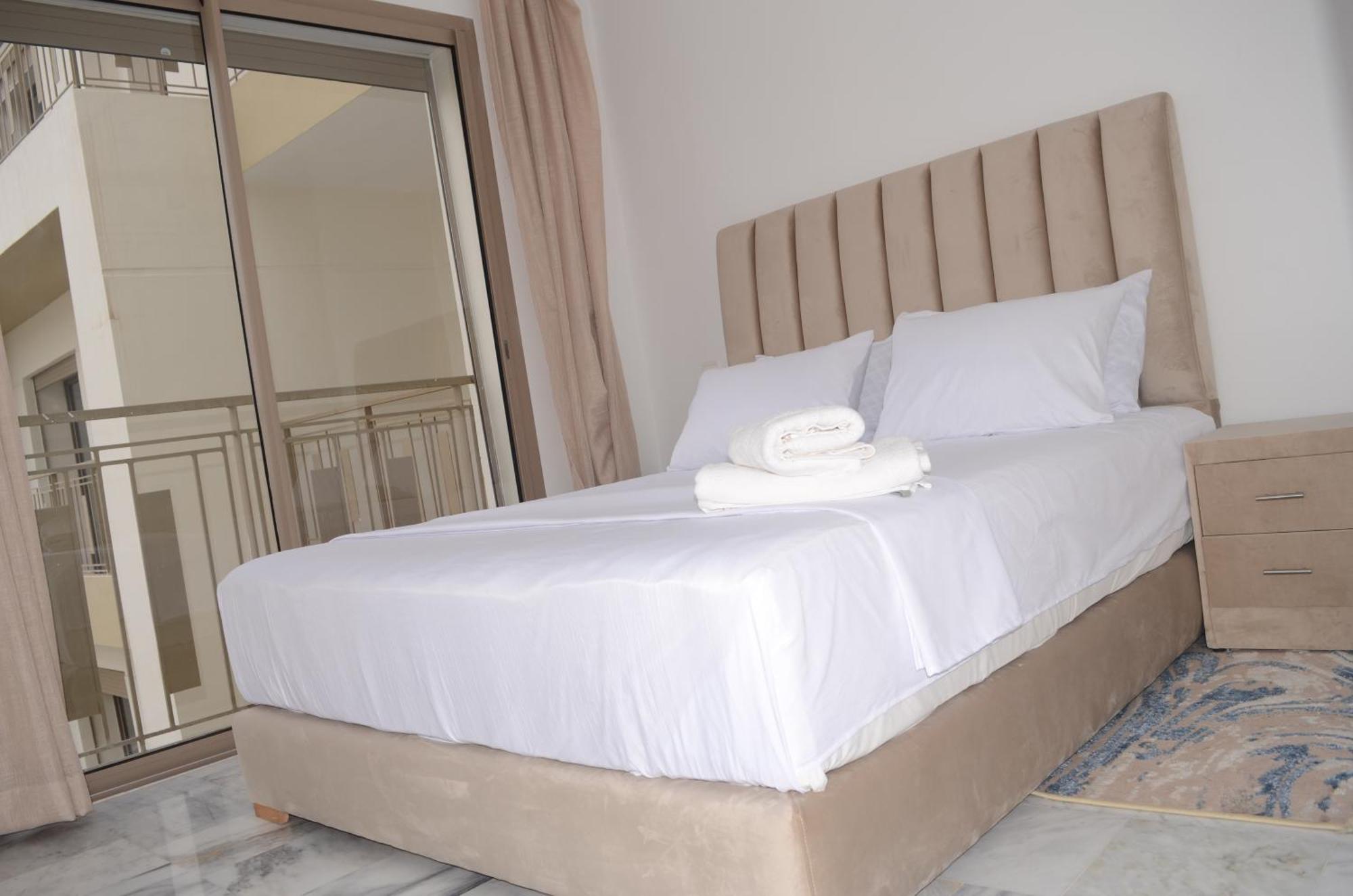 Luxury Apartment Fully Furnished คาซาบลังกา ภายนอก รูปภาพ