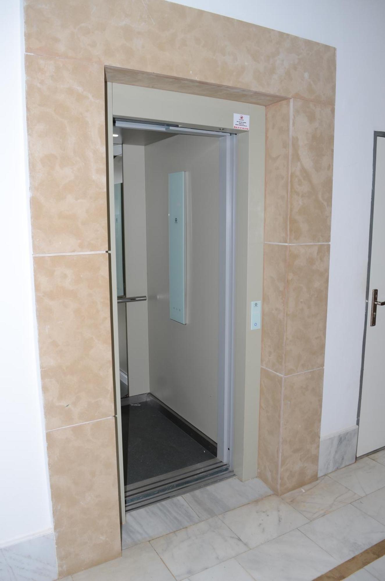 Luxury Apartment Fully Furnished คาซาบลังกา ภายนอก รูปภาพ
